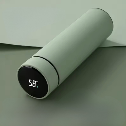 Smart thermal bottle with temperature display