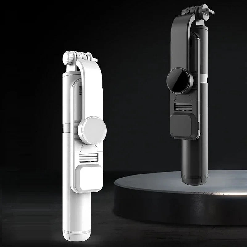 Universal smartphone tripod