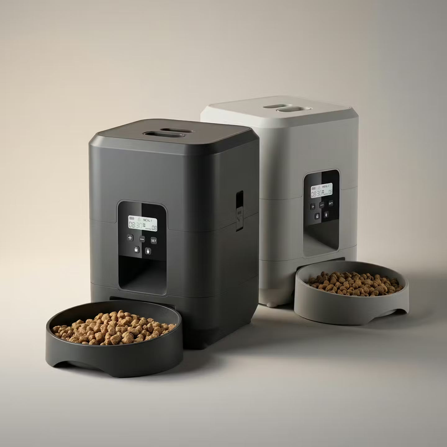 Smart feeder with app control
